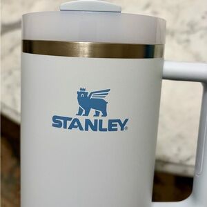 Stanley nwt pale Blue 40 oz Insulated Mug